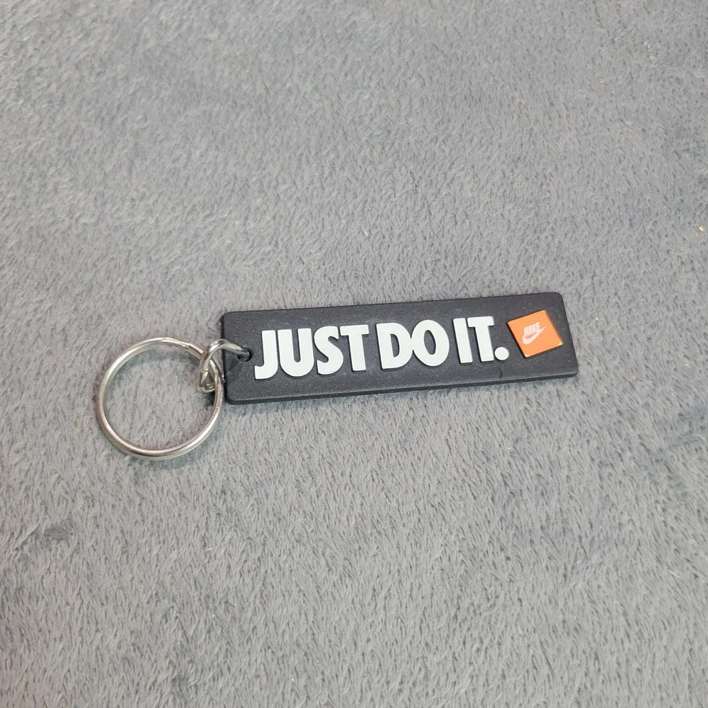 Nike Just Do It Keychain Black Rubber Rectangle Swoosh Logo Athletic Key Ring‎